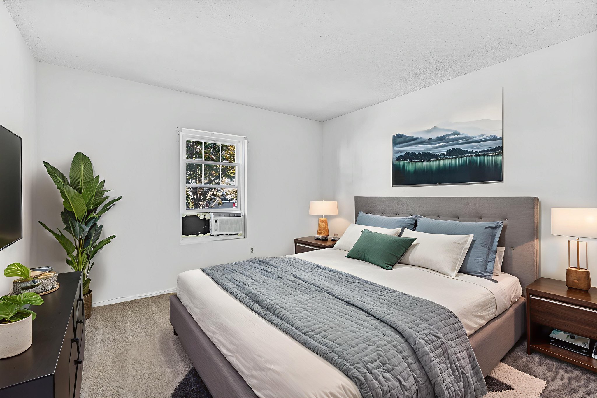 El Cajon_30 virtually staged.jpeg