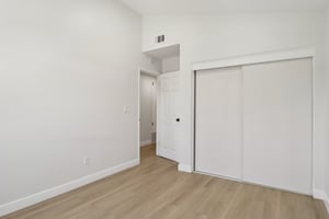 Terra Bella St-2205-015.jpg