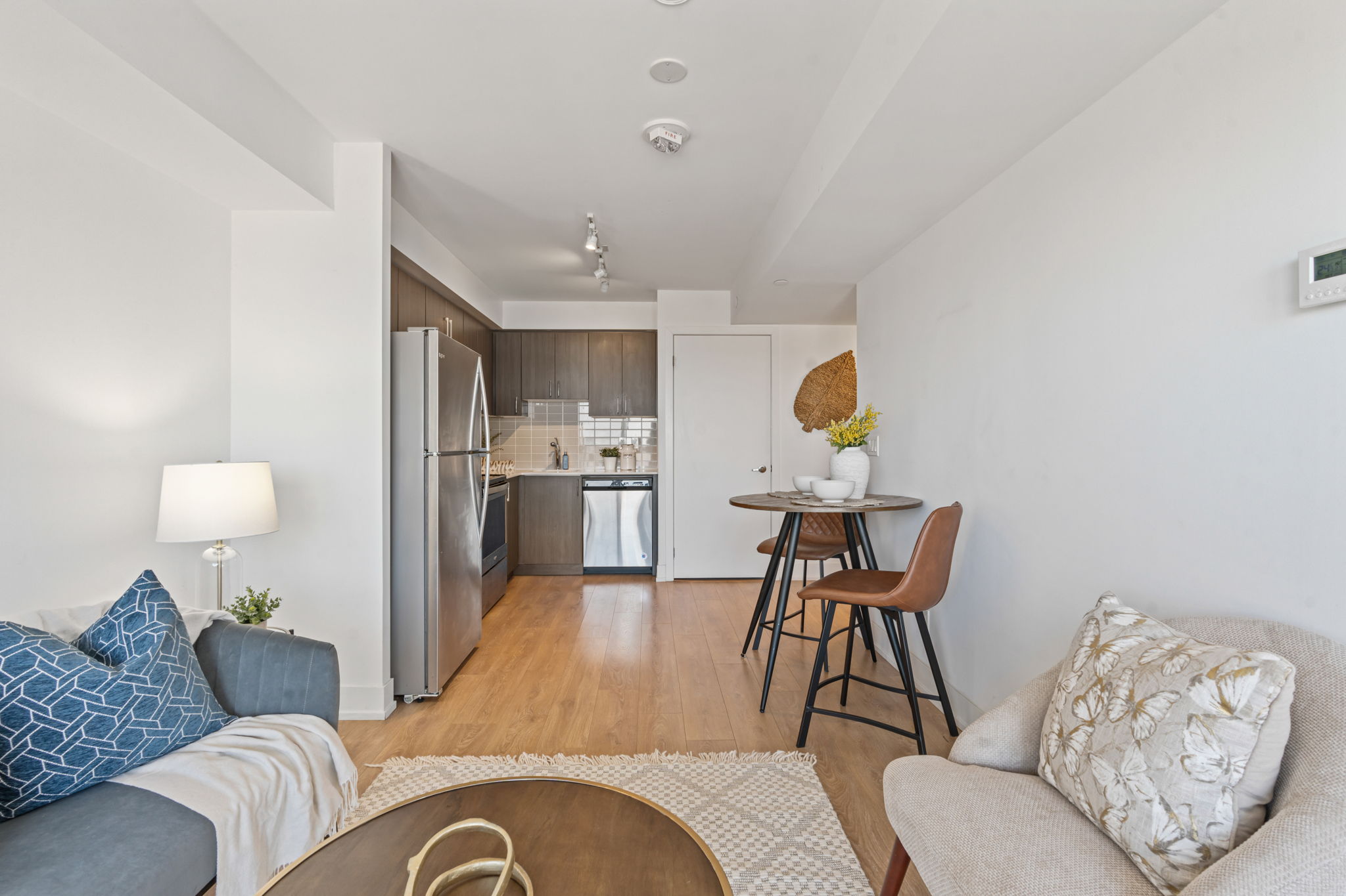 1255 Bayly St 810, Pickering, ON L1W 0B6 | Reeltor Media Inc.