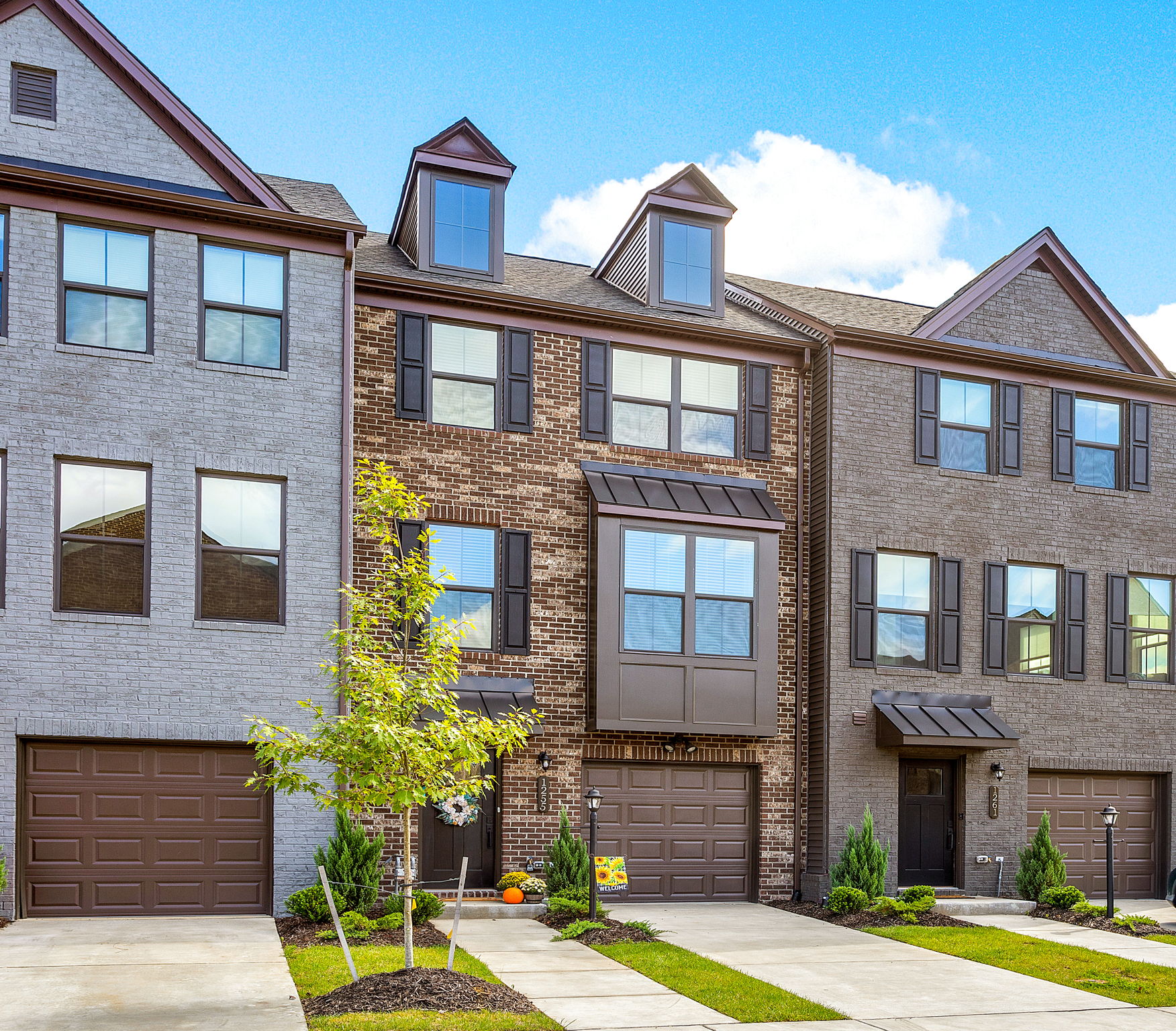 01-Exterior Front