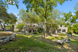  Photo 30