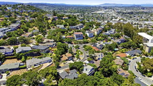 018_F8_AERIAL_1255 North Rd
