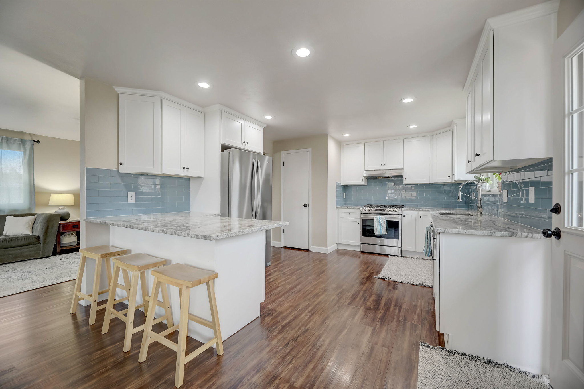 E Ohio Ave-010