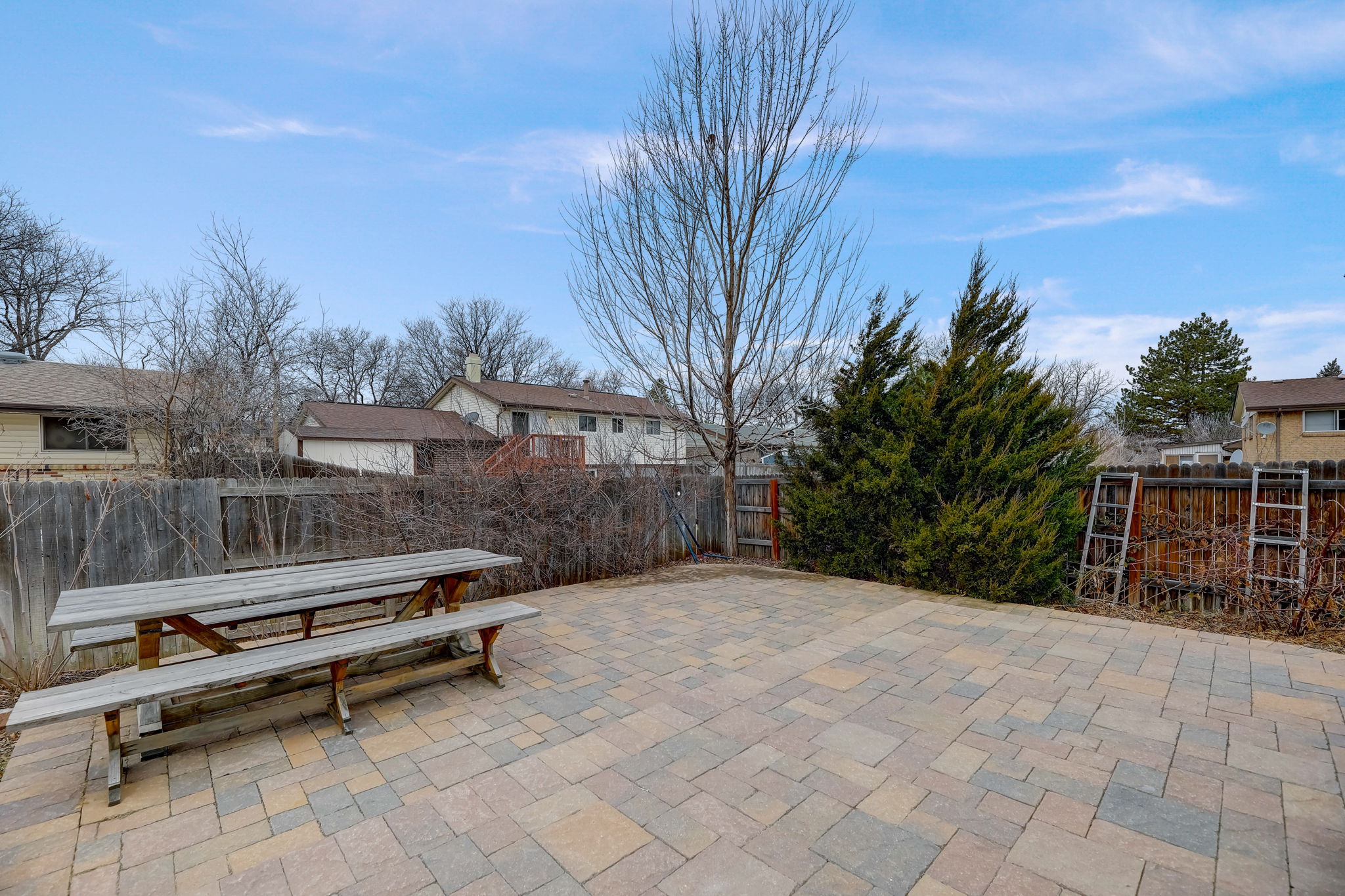 E Ohio Ave-045