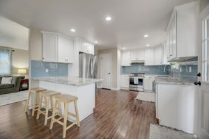 E Ohio Ave-010