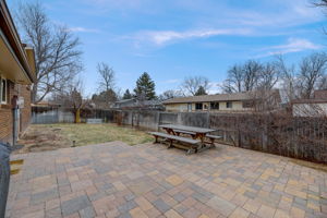 E Ohio Ave-044