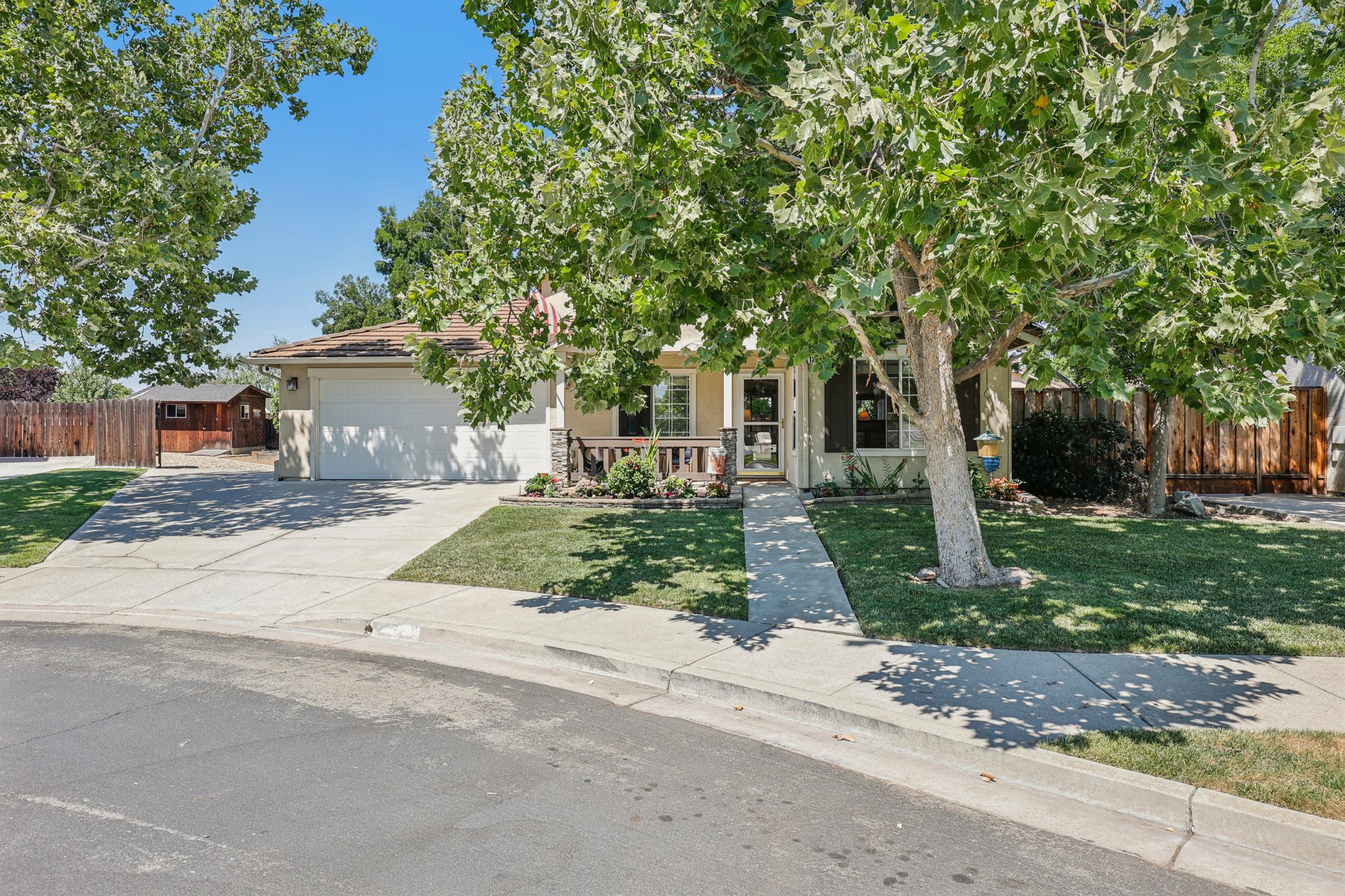 Village Green Dr-S1607-004.jpg