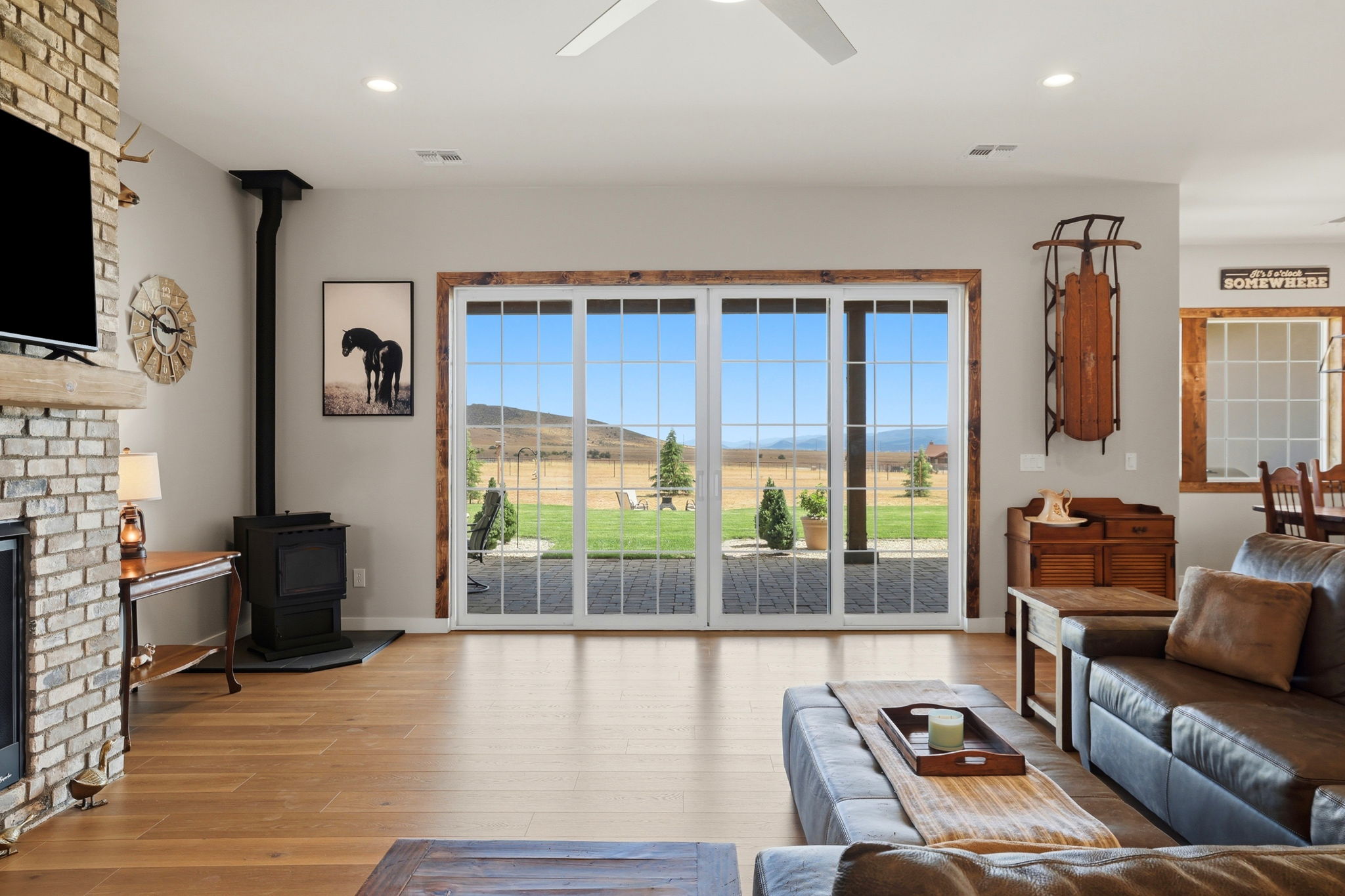 Living Room 4