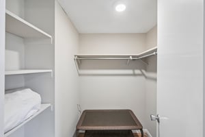 S Portofino Dr 307-S0509-025.jpg