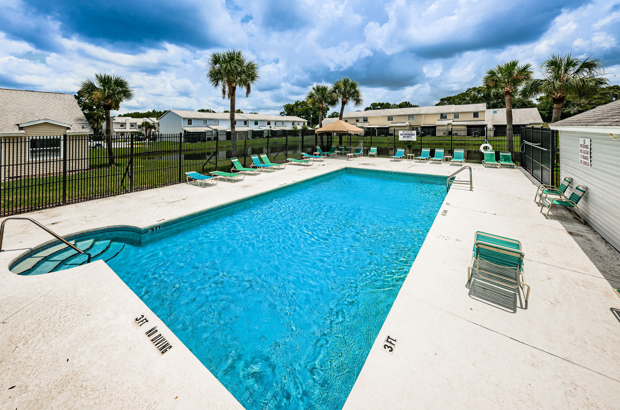3-Hampton Park Townhomes Pool