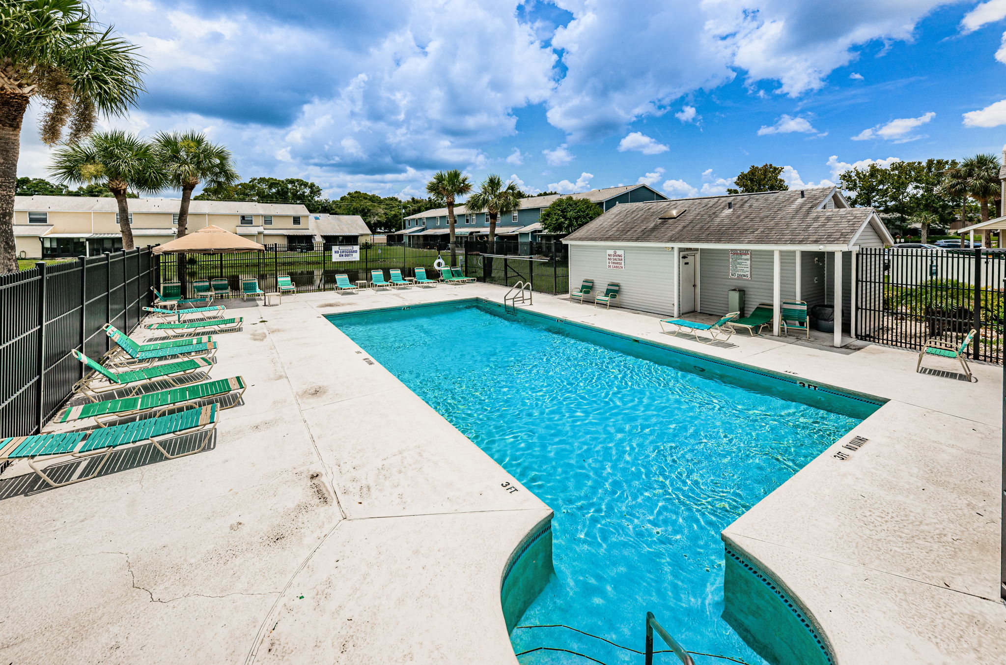 4-Hampton Park Townhomes Pool