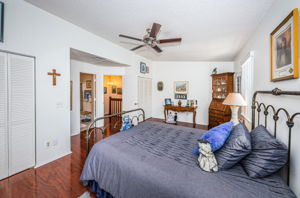 Upper Level Master Bedroom1c