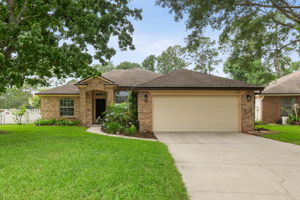 Welcome to 12581 Ashglen Dr N