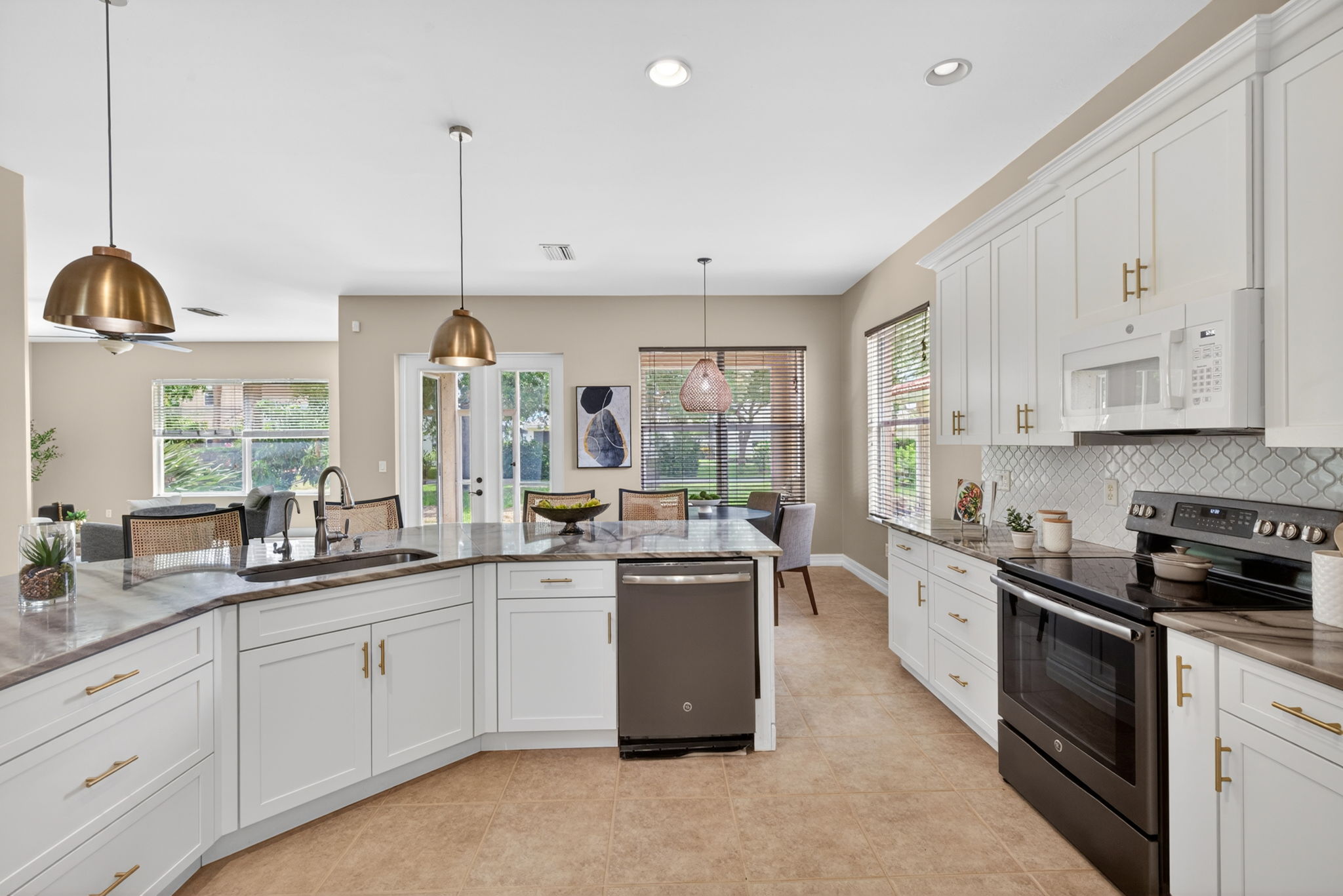 Kitchen 3 of 3