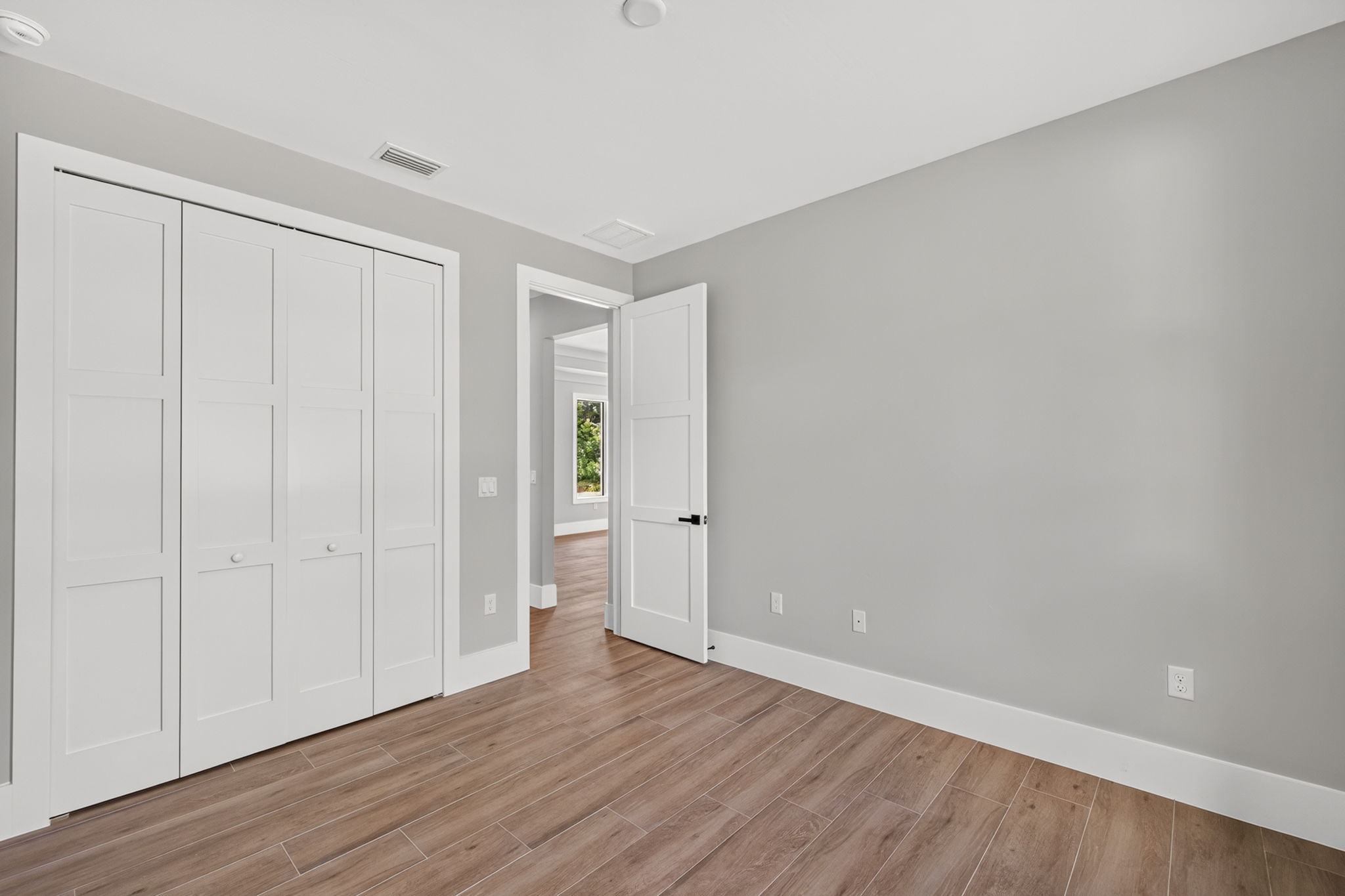 Guest Bedroom 4