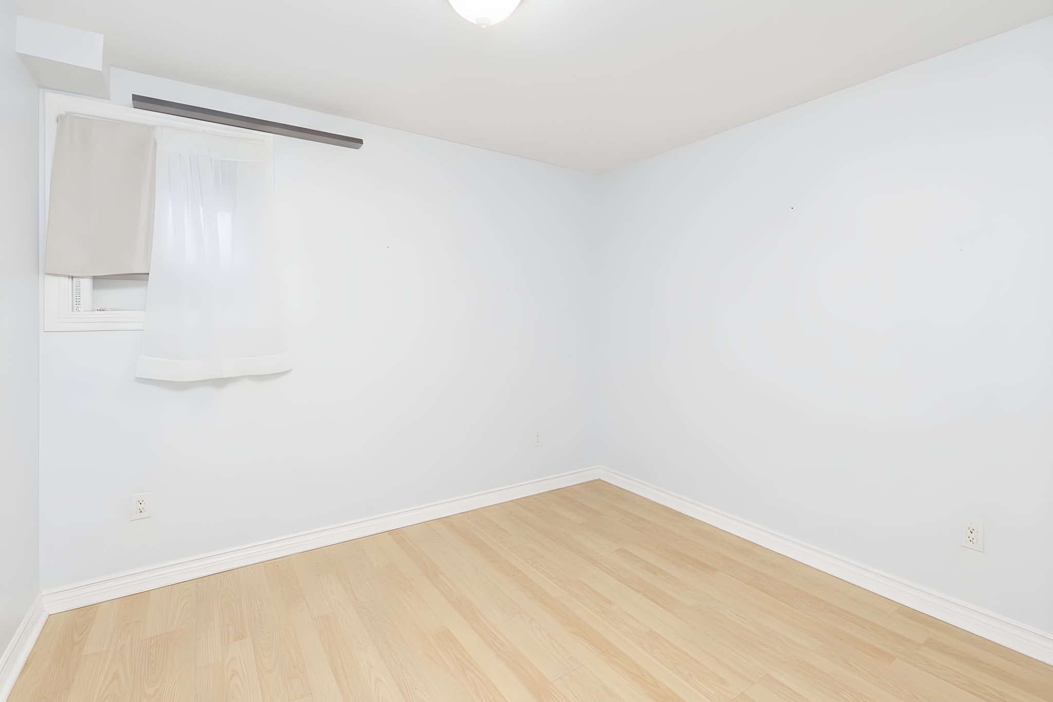 Marenger-40 furniture removed.jpeg