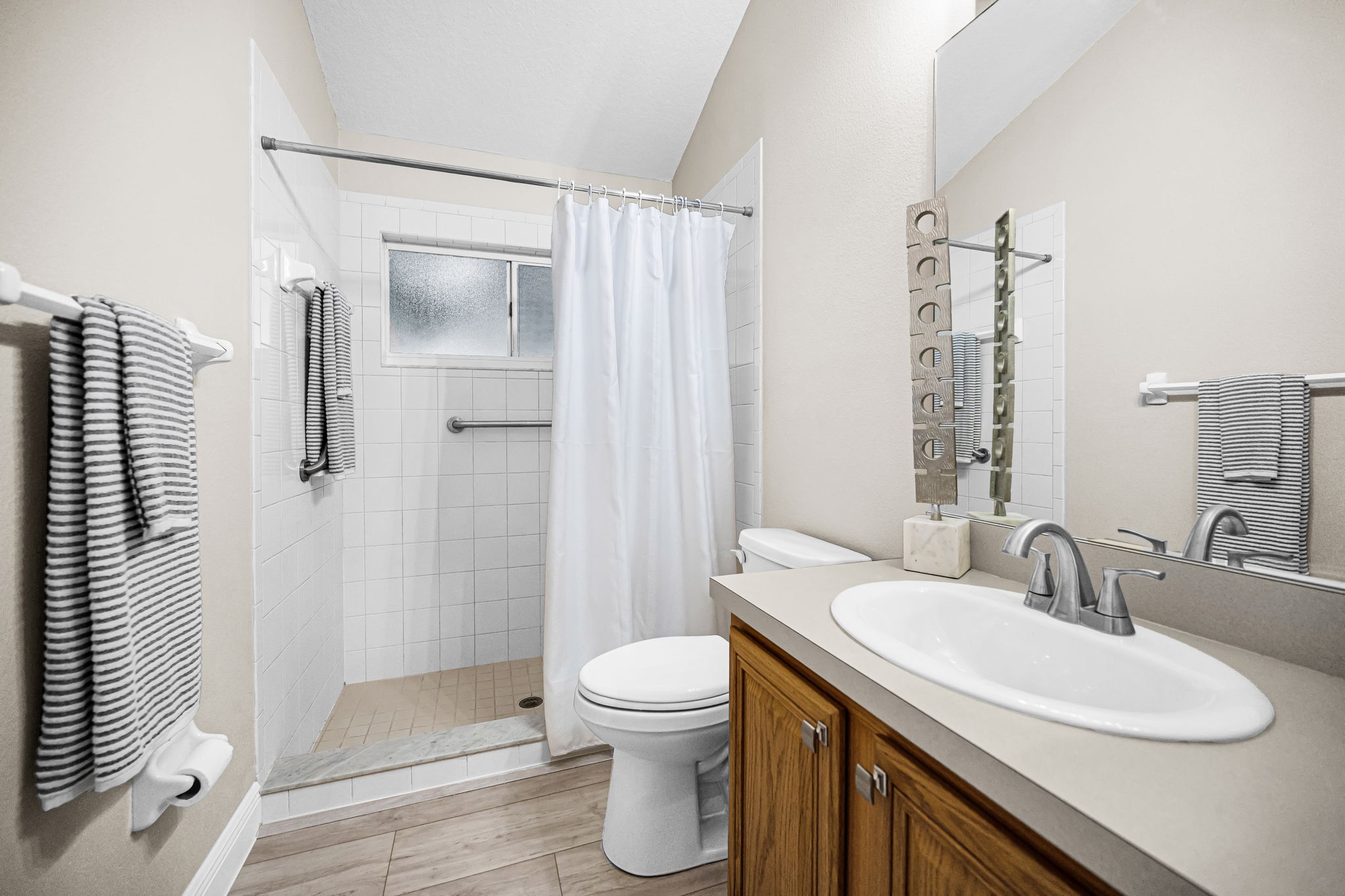 Bathrooom2