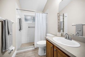 Bathrooom2