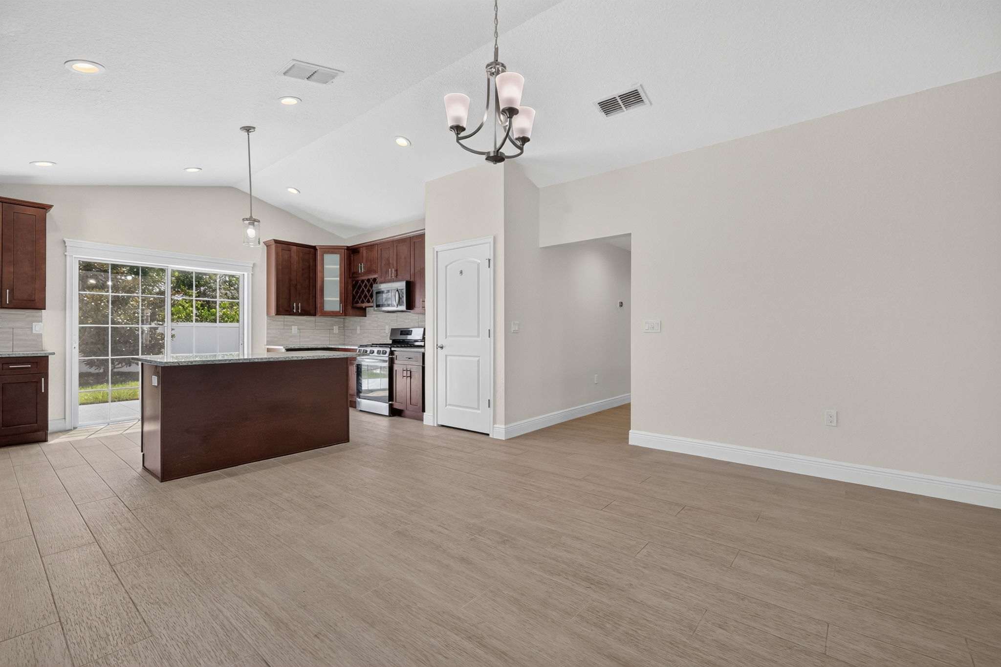 Dining Room/Kitchen