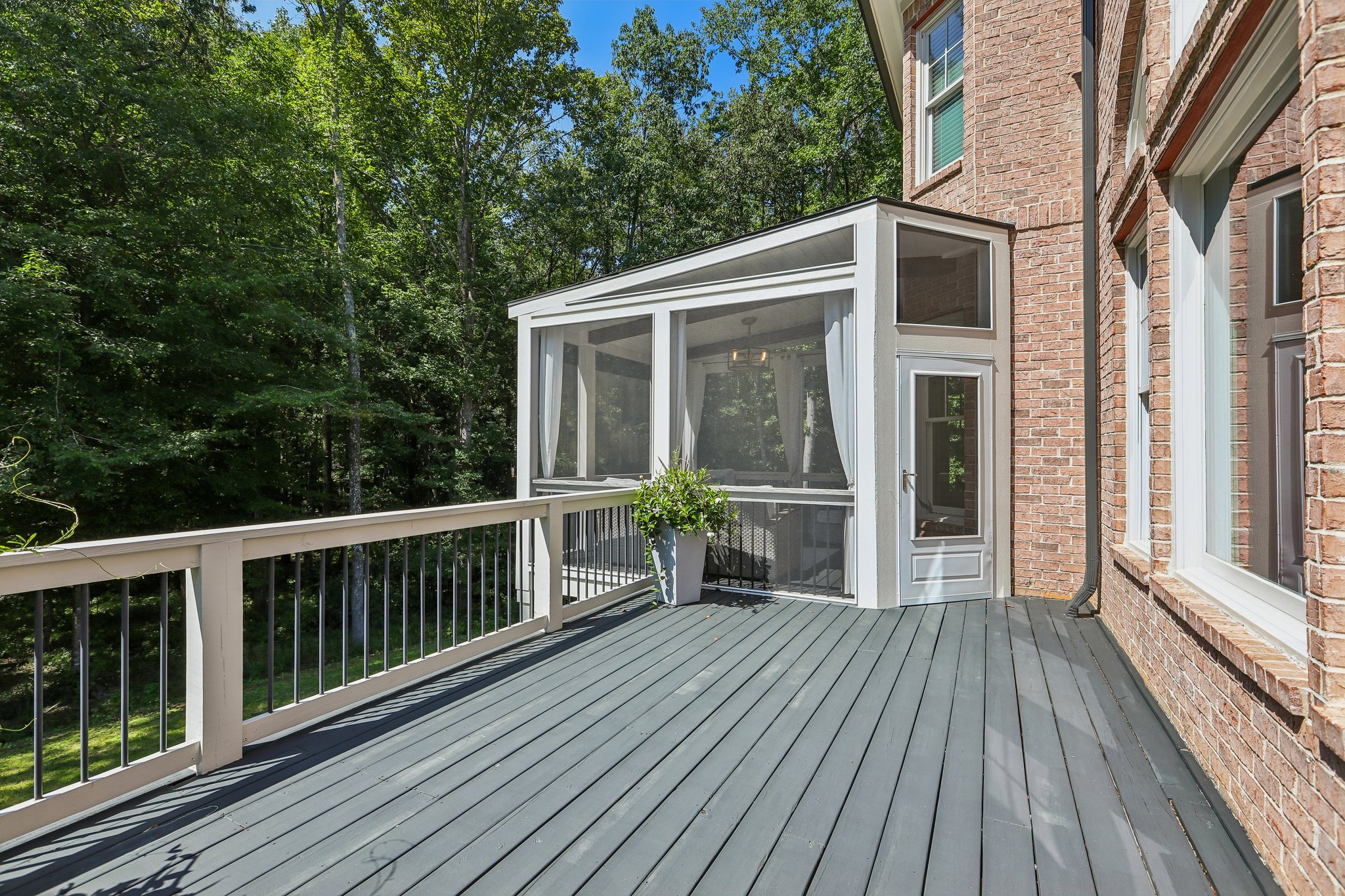 Century Park Pl-S1808-065.jpg