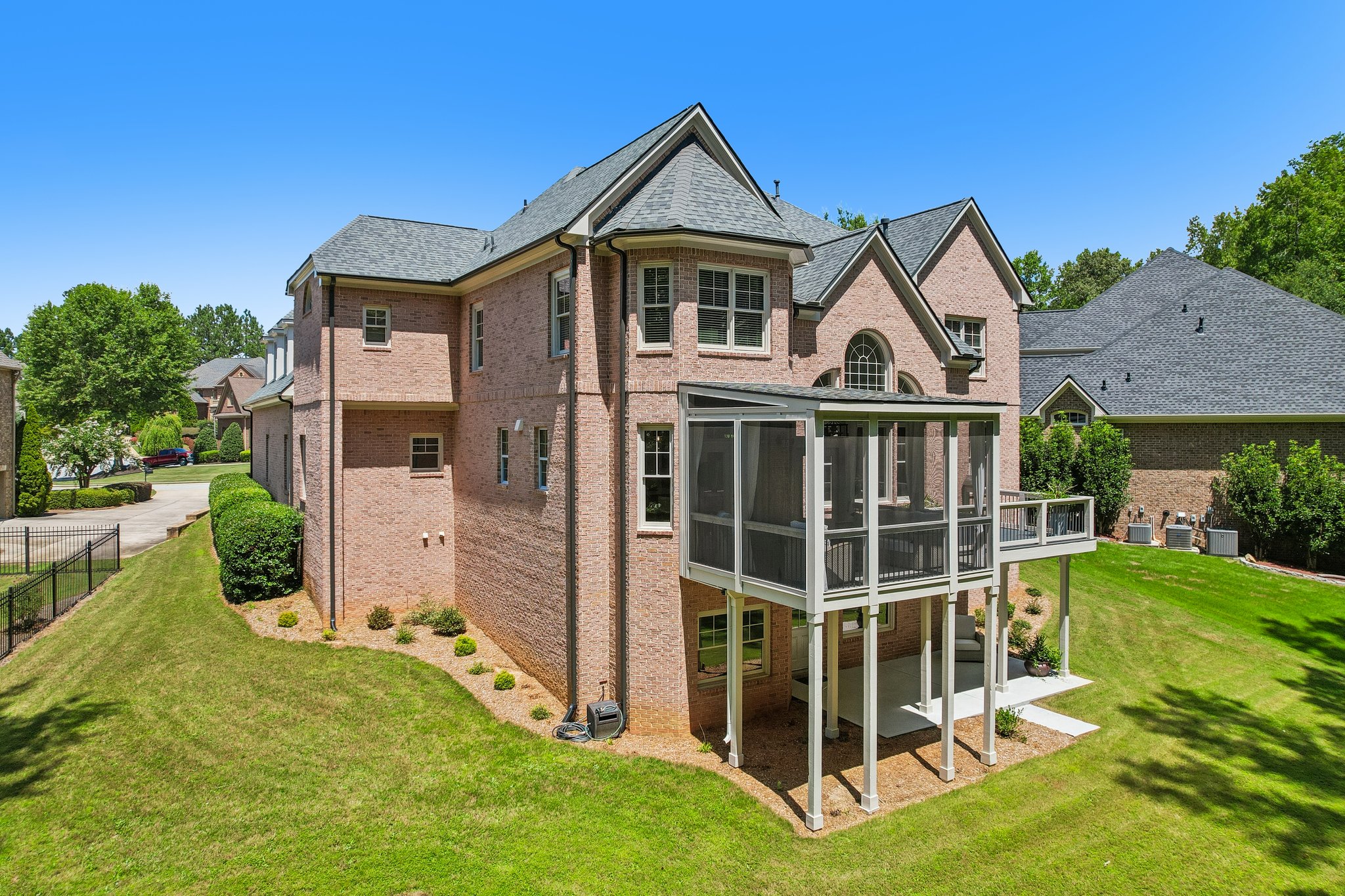 Century Park Pl-S1808-088.jpg