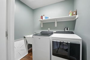  Photo 31