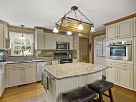 126 Holly Dr Gardner MA 21