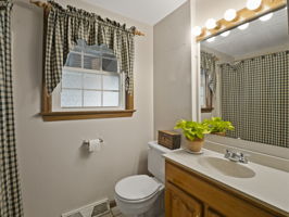 126 Holly Dr Gardner MA 20