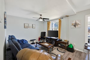  Photo 47