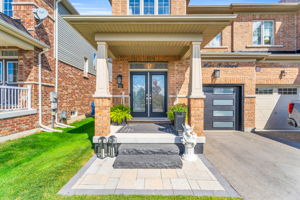 Front Porch/Entrance