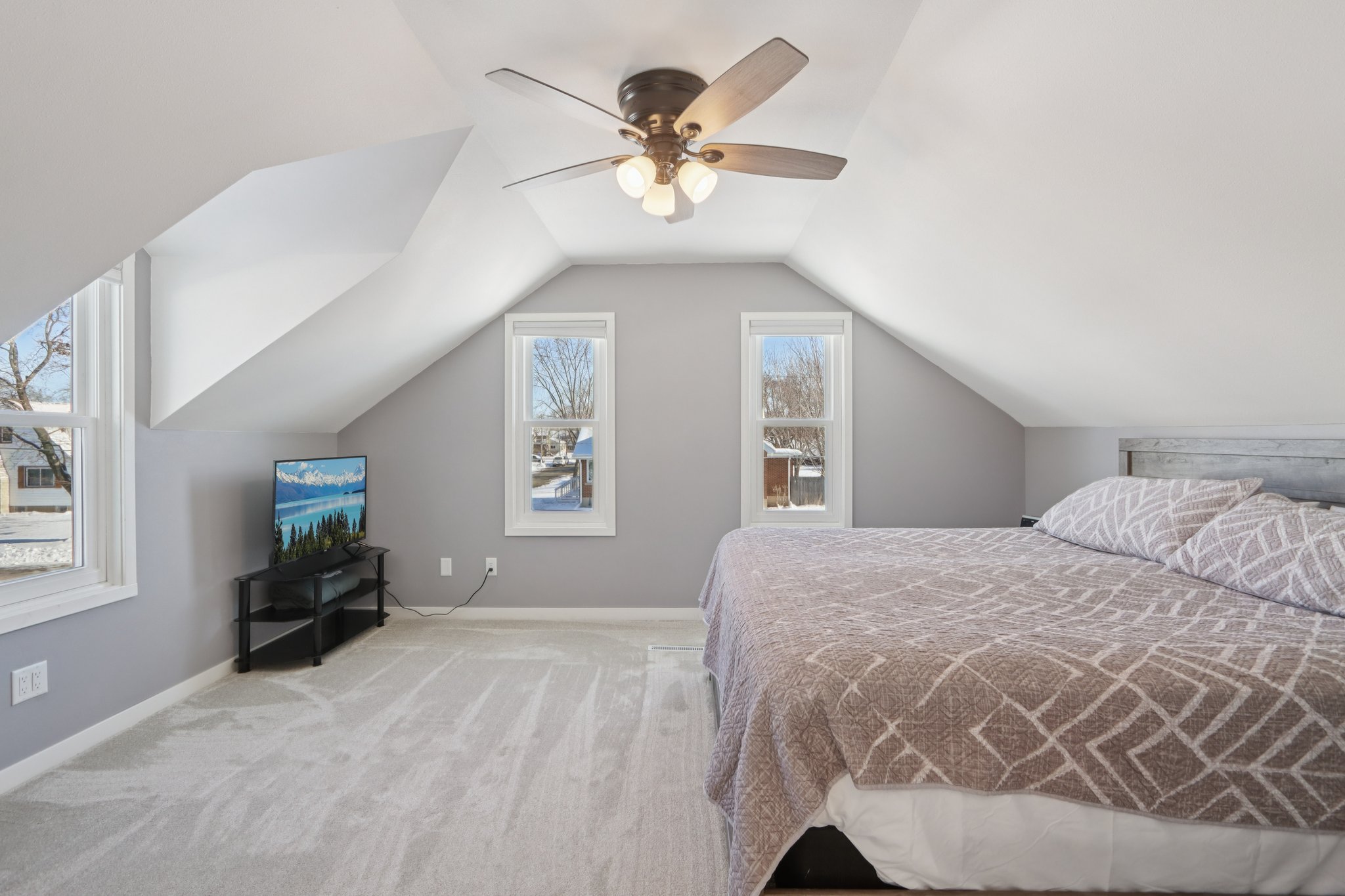 Reagles St-S0512-024.jpg