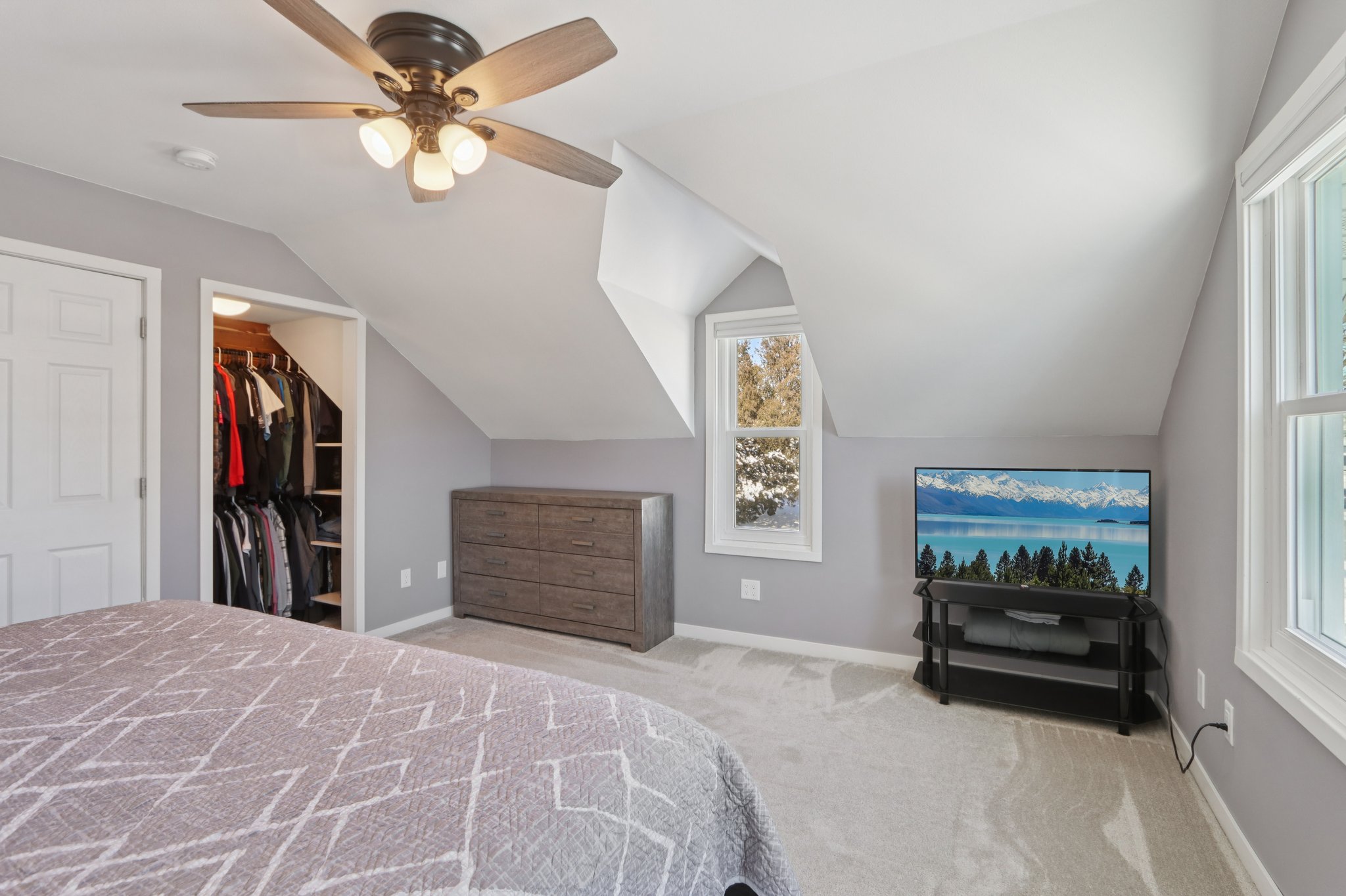 Reagles St-S0512-027.jpg