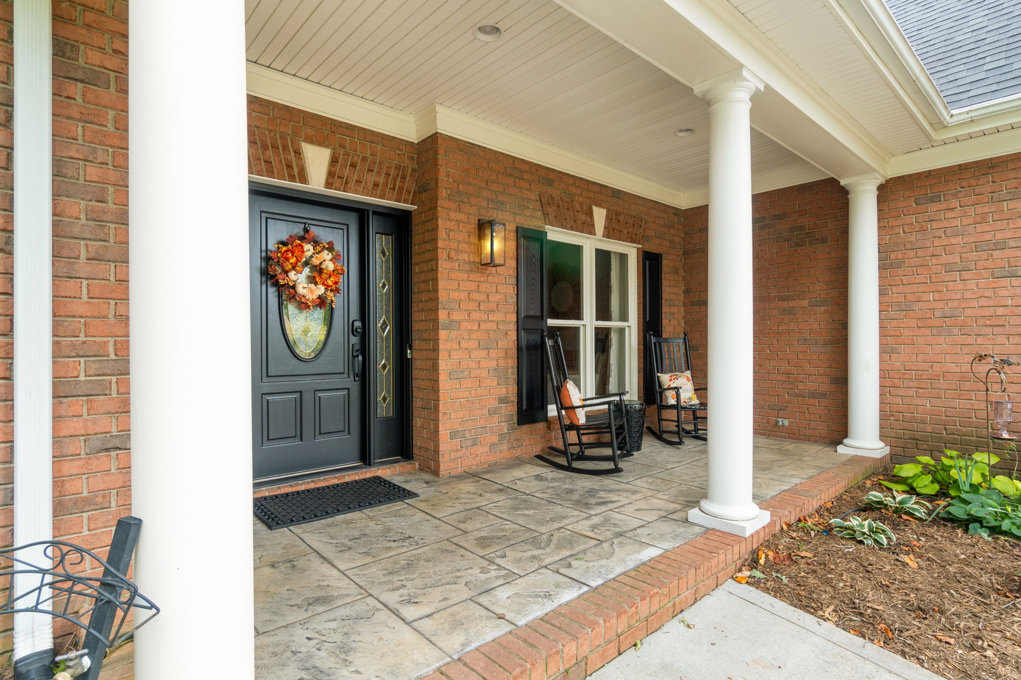 00 - 126 Red Brook Ln - Exterior (06)