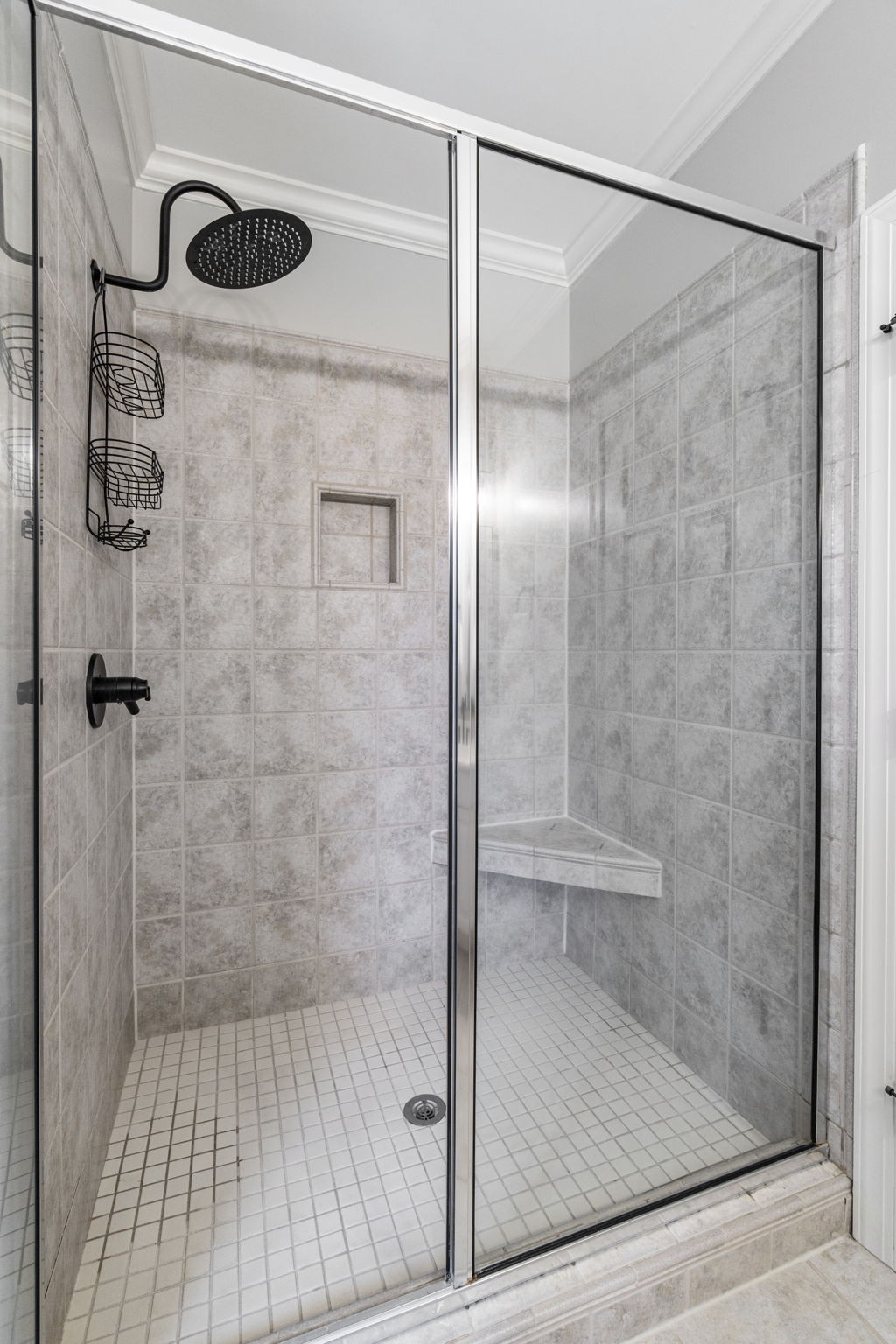 06 - 126 Red Brook Ln - Primary Bth (3)