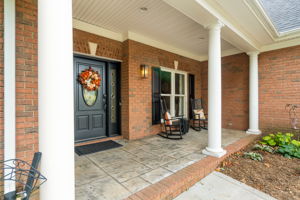 00 - 126 Red Brook Ln - Exterior (06)