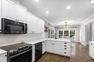 04 - 126 Red Brook Ln - Kitchen (2)