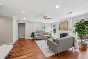 Selkirk Dr-S0405-012.jpg