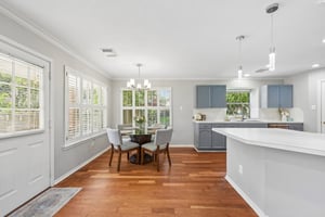 Selkirk Dr-S0405-019.jpg