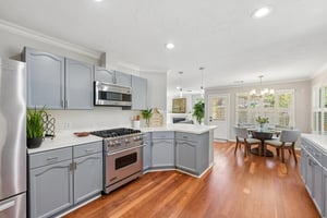 Selkirk Dr-S0405-021.jpg