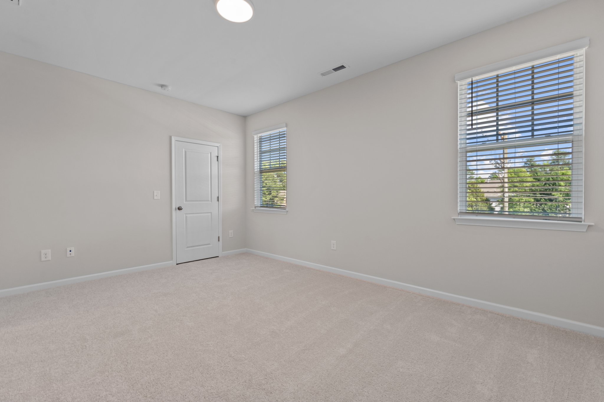 1260 Commack Dr, Durham, NC 27703, USA Photo 33
