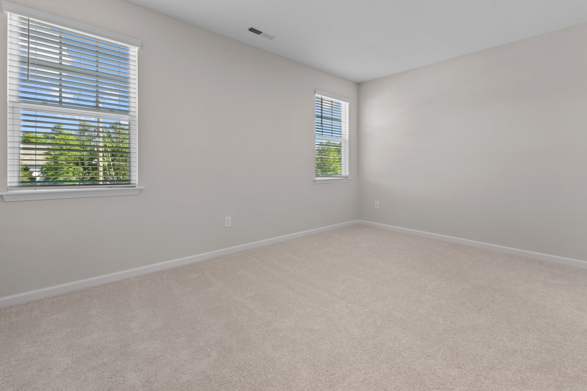 1260 Commack Dr, Durham, NC 27703, USA Photo 32