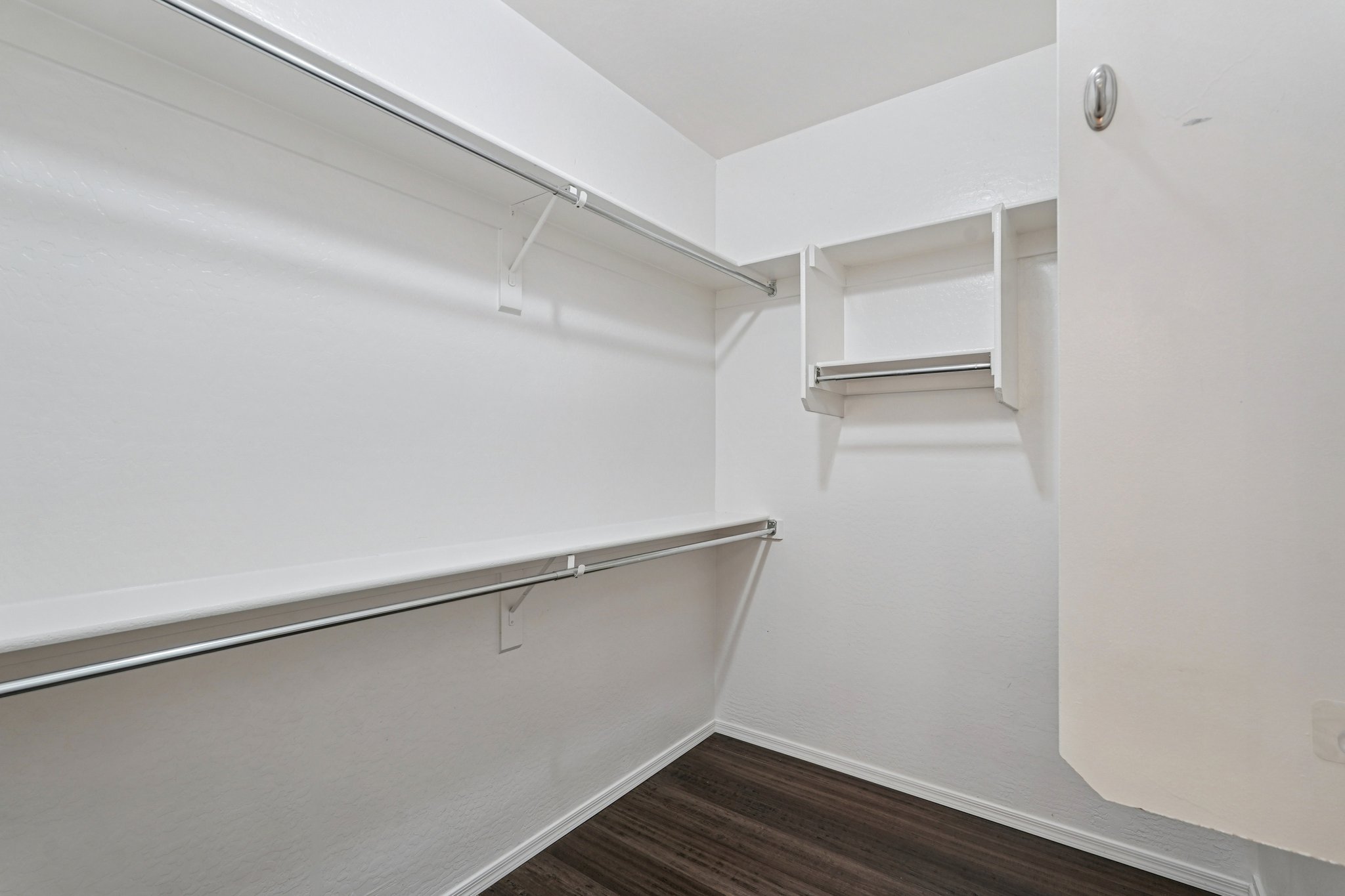 W Rosewood Ln-S1811-027.jpg