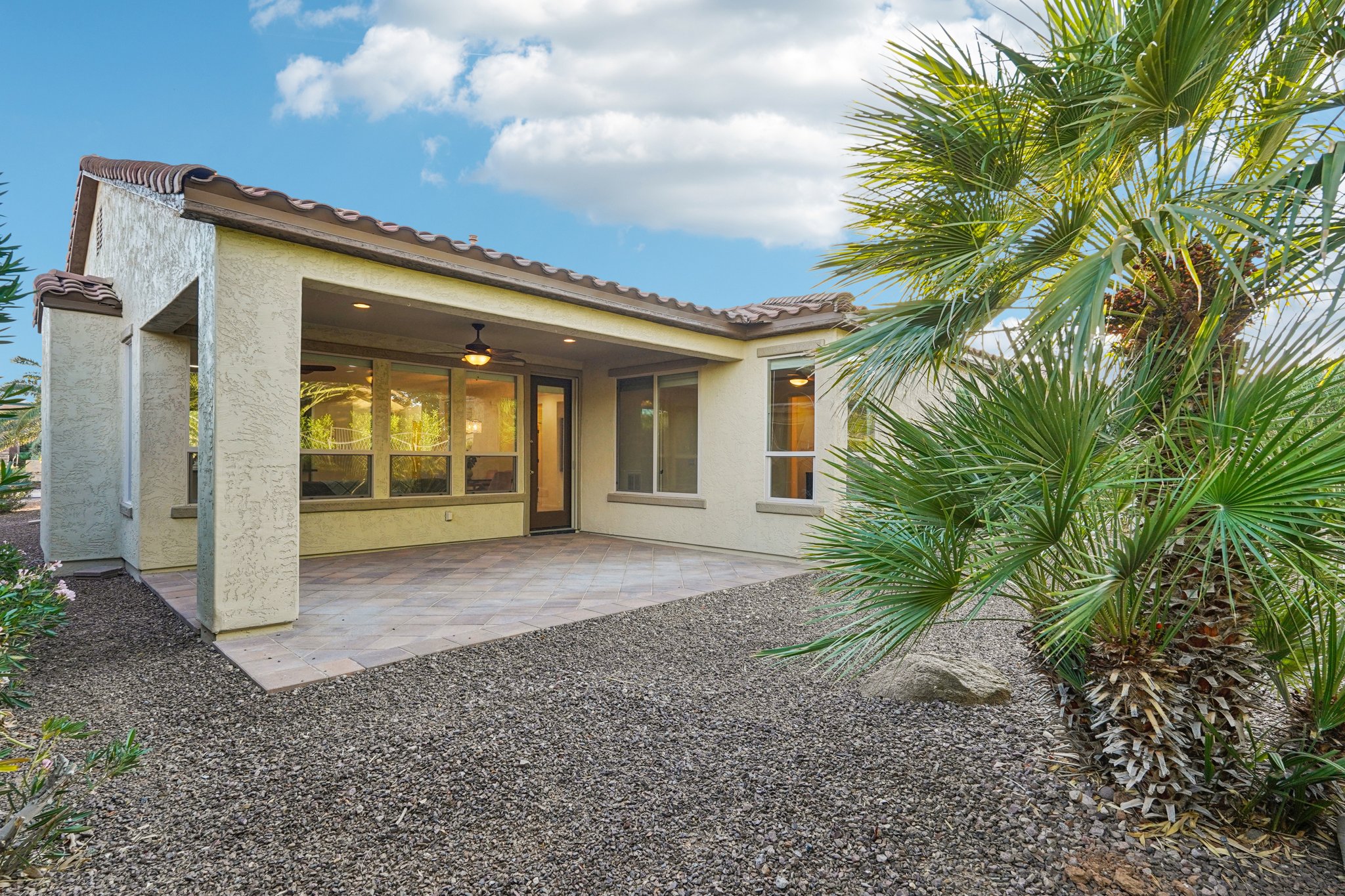 W Rosewood Ln-S1811-032.jpg