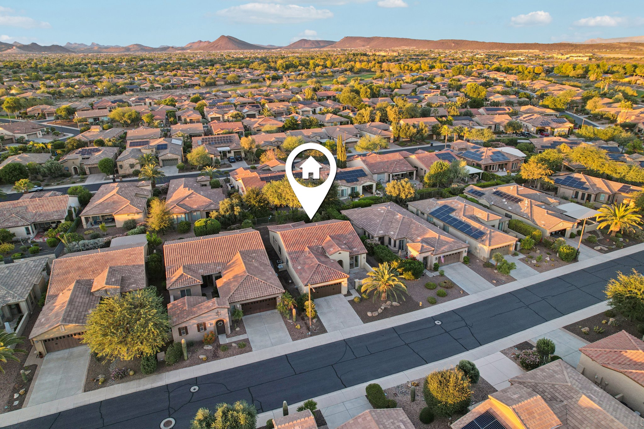 W Rosewood Ln-S1811-043.jpg