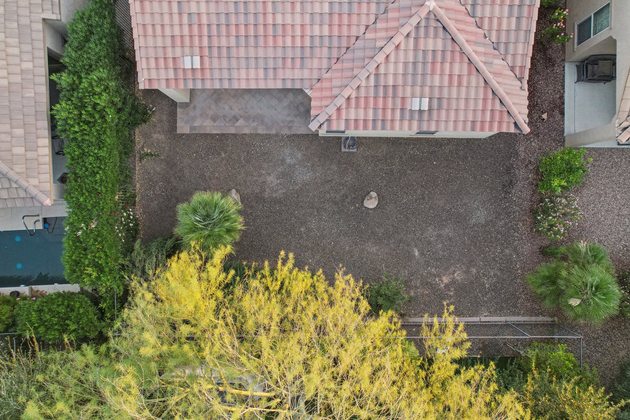 W Rosewood Ln-S1811-045.jpg