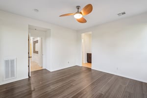 W Rosewood Ln-S1811-026.jpg