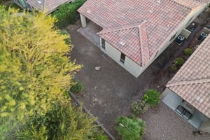 W Rosewood Ln-S1811-047.jpg