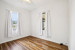 30th St E-S1401-027.jpg