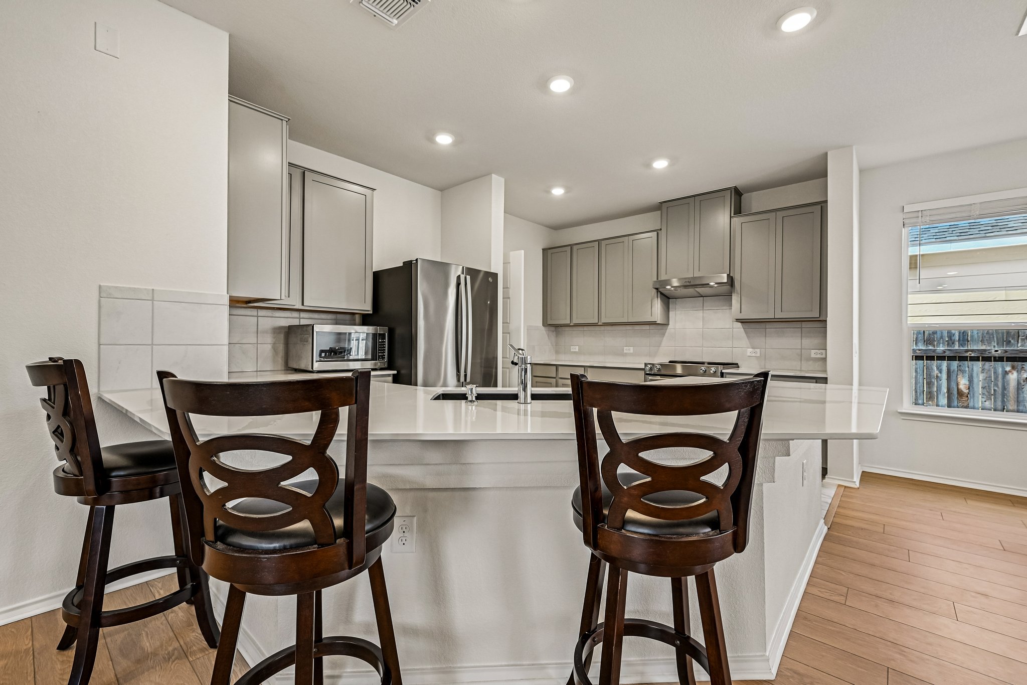 Oxford Vineyard Ln-S1009-018.jpg
