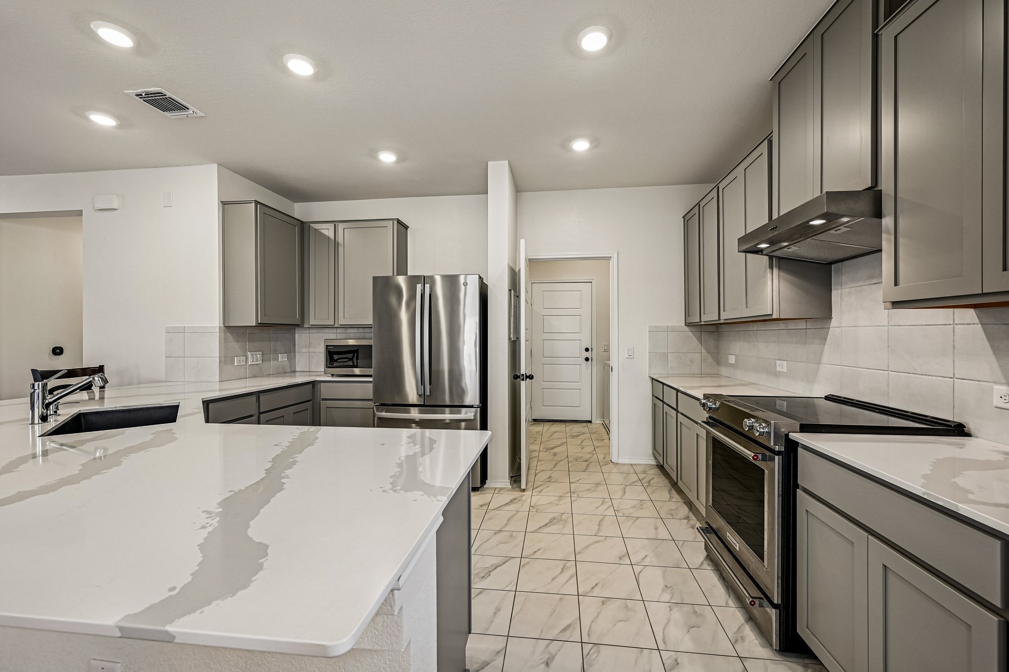 Oxford Vineyard Ln-S1009-019.jpg